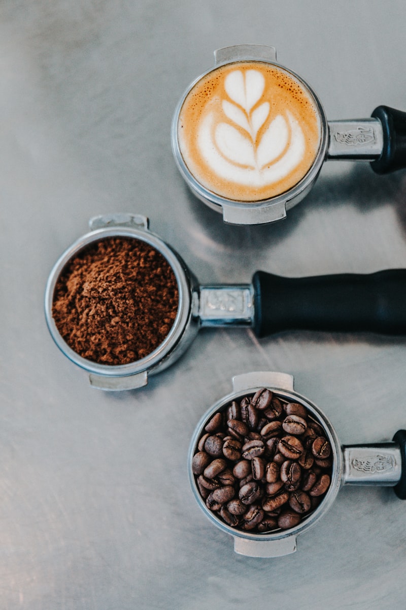 Latte art pour